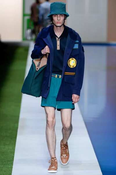 Look 47